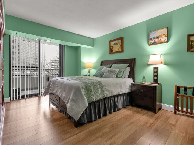 Building Photo - Have It All in Crystal City: Spacious, Stylish & Steps From Everything!