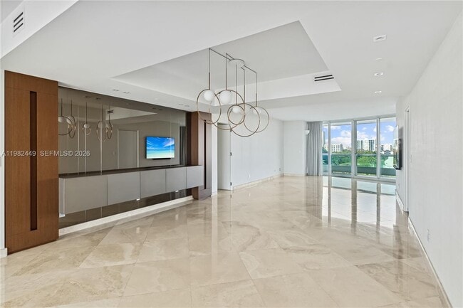 Building Photo - 1643 Brickell Ave