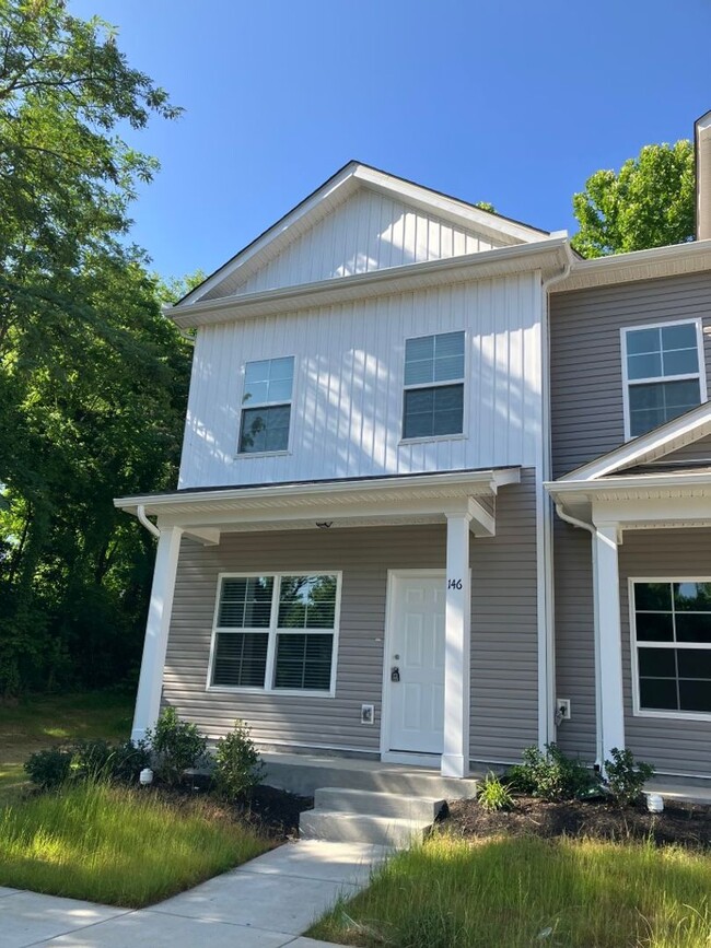 Building Photo - Nearly new and affordable in Columbia