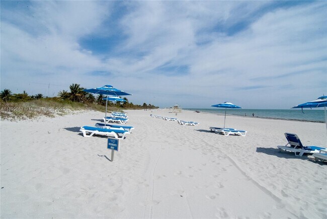 Building Photo - 155 Ocean Ln Dr