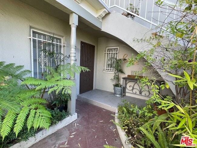 Building Photo - 4010 W Adams Blvd