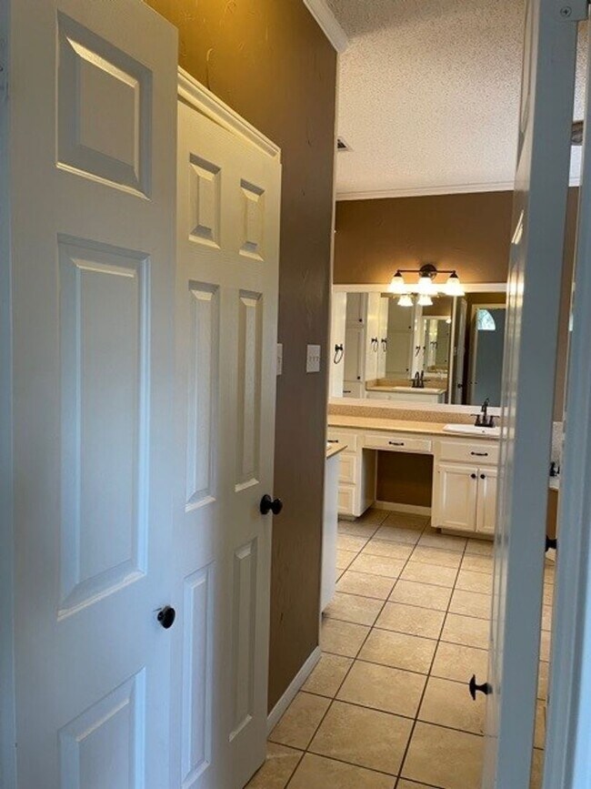 Building Photo - Available Now! No Pets! Beautiful 4 bed/2....