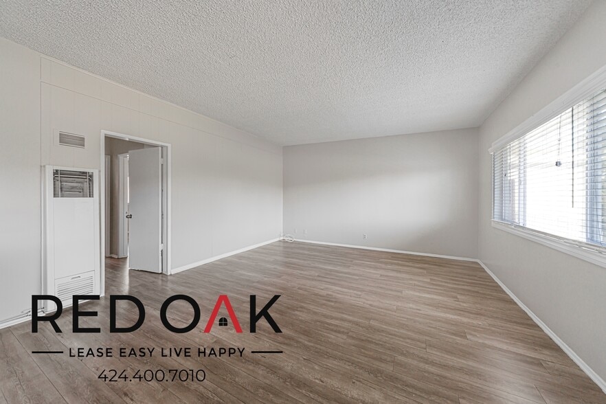 Building Photo - 2036 E Whiting Ave