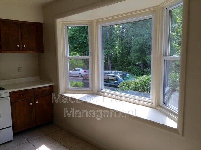 Building Photo - 1101 Forbes St