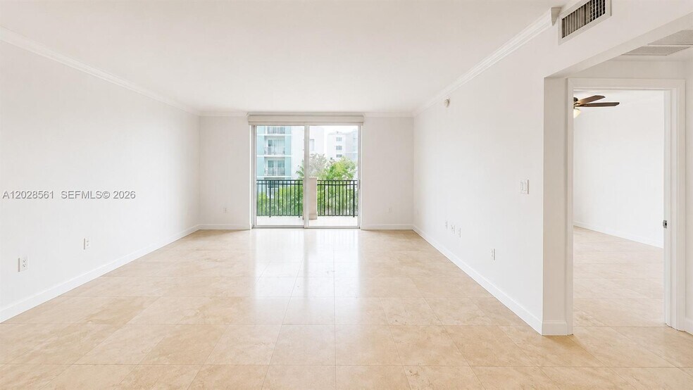 Building Photo - 2650 SW 37th Ave