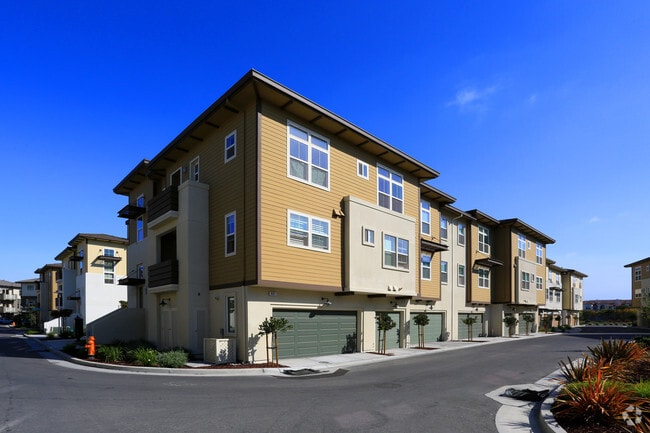 Building Photo - Amelia