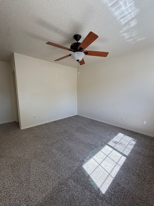 Building Photo - $500.00  OFF  1ST  FULL  MONTH'S  RENT   F...