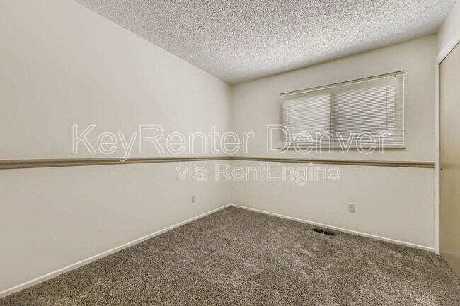 Building Photo - 1243 S Johnson Way