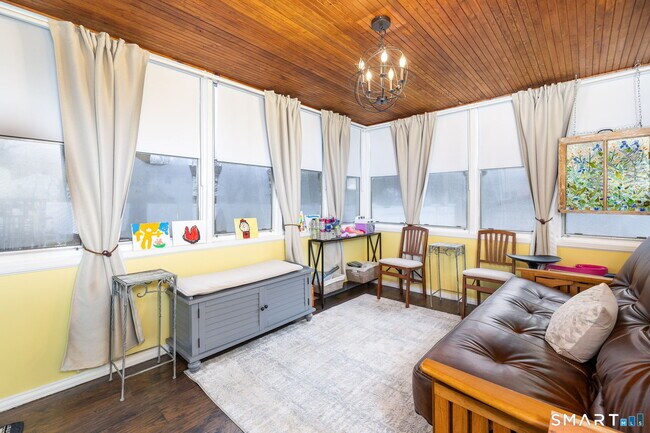 Building Photo - 14 Haynes Rd