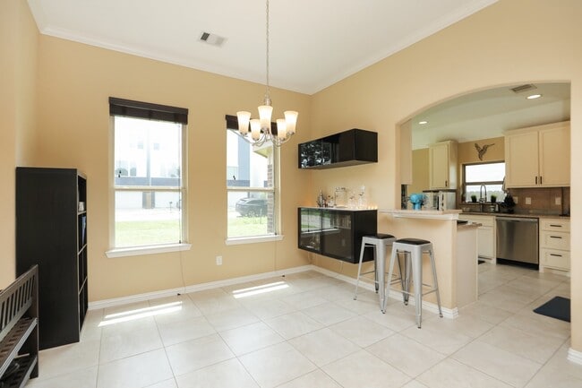 Building Photo - 6615 Goldspier St