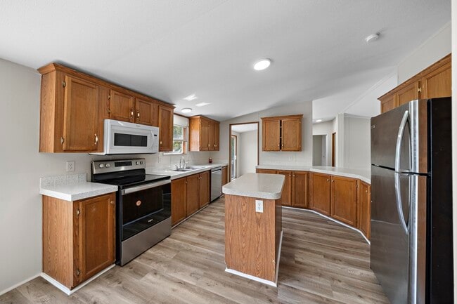 Building Photo - 16482 Pisces Rd