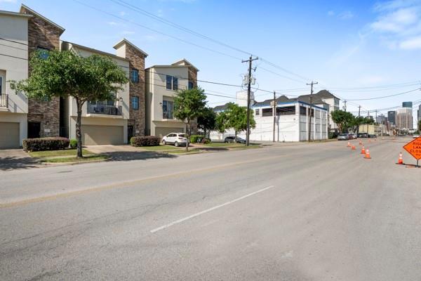 Building Photo - 3304 McKinney St