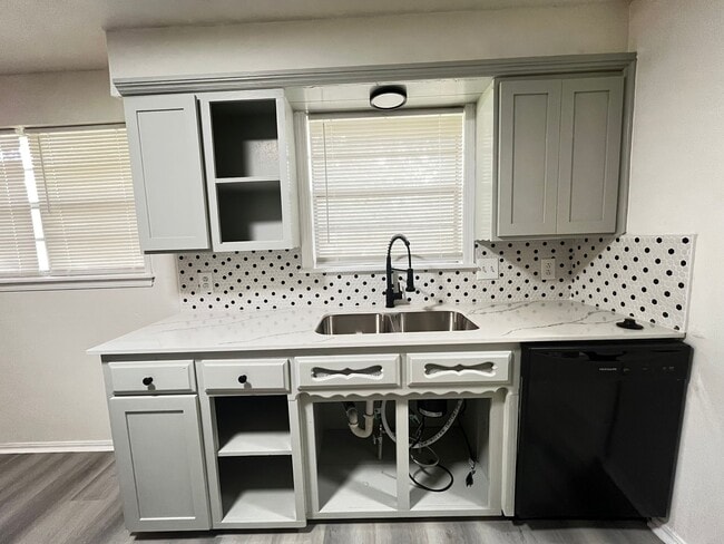 Building Photo - 1204 NW Fort Sill Blvd