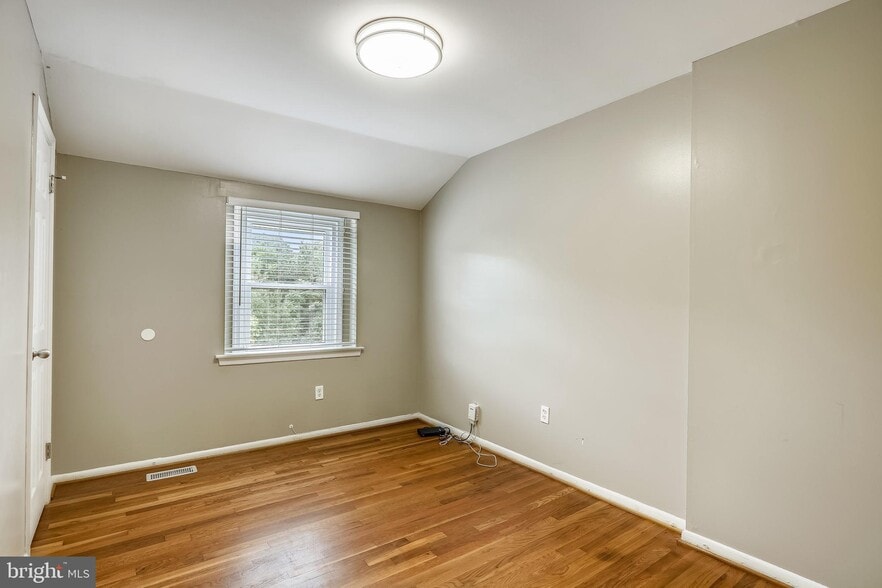 Building Photo - 81 Watkins Park Dr
