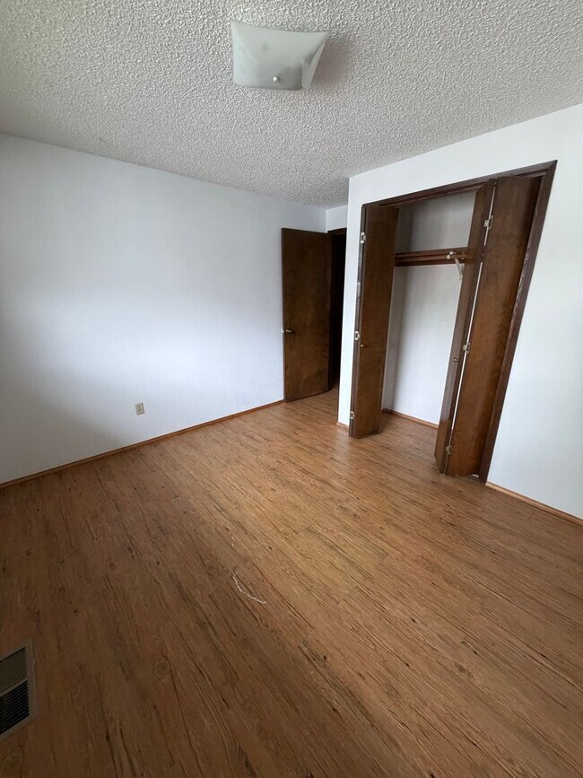 Building Photo - Hascall-PM-026-0278