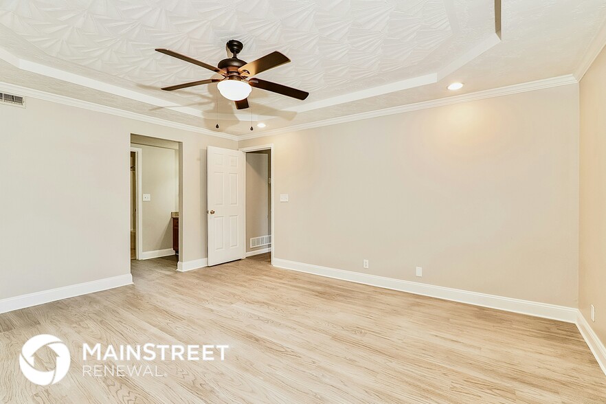 Building Photo - 8804 Astrid Ave