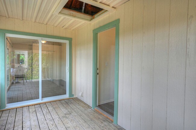 Building Photo - 9574 Darkwood St