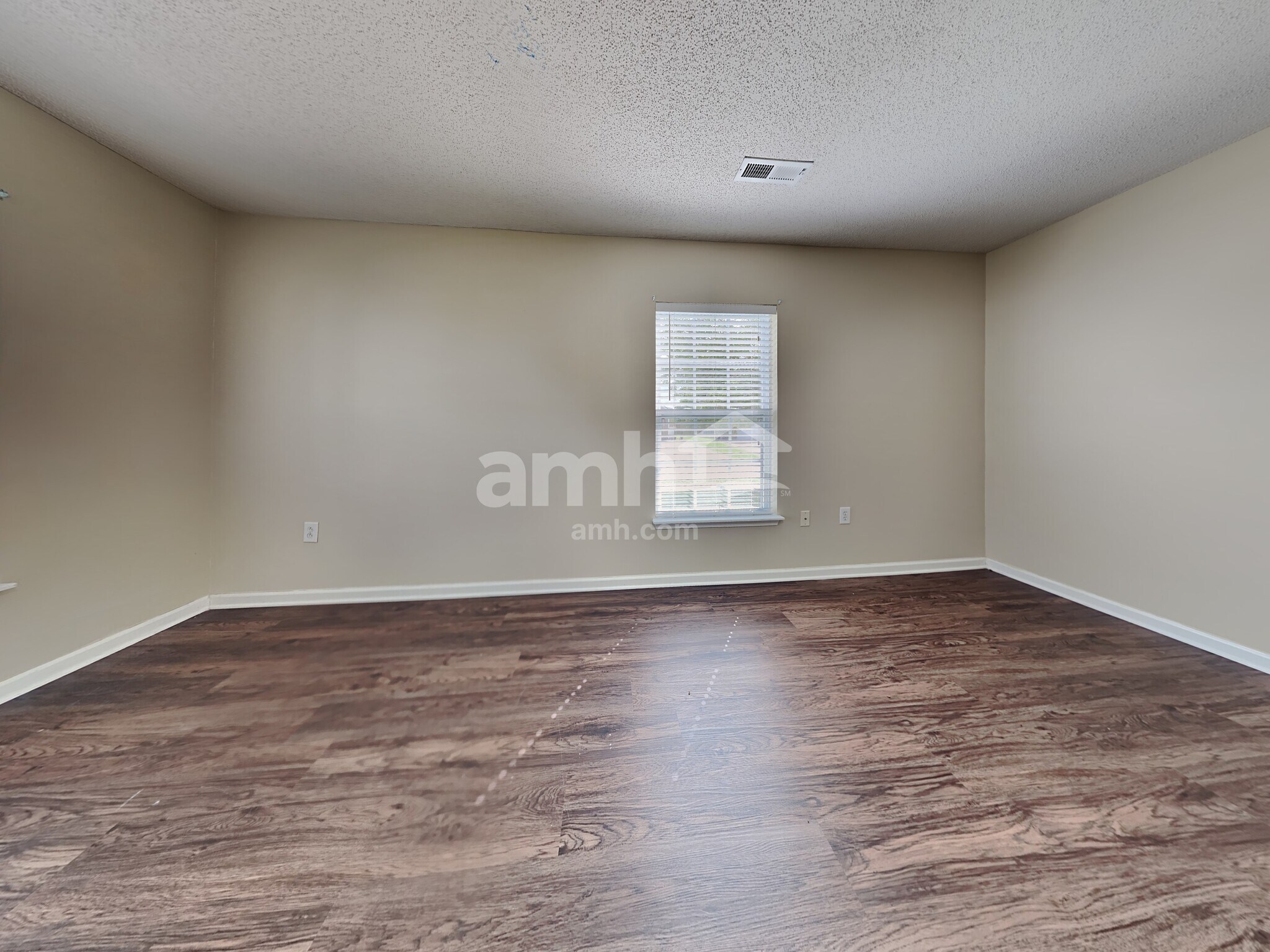 Building Photo - 5001 Athol St
