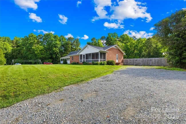 Building Photo - 13715 Mayes Rd
