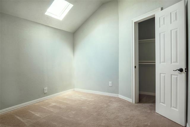 Building Photo - 2911 Redfern Dr