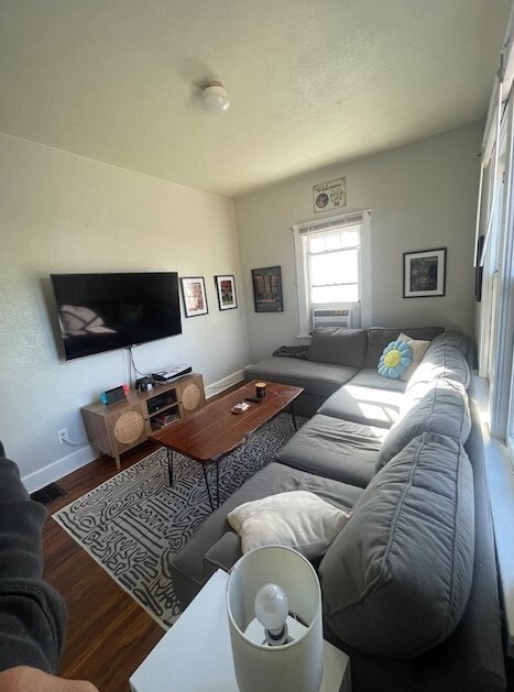 Building Photo - 1208 S Lincoln St