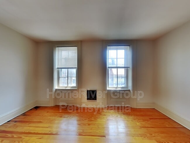 Building Photo - 118 S Hanover St