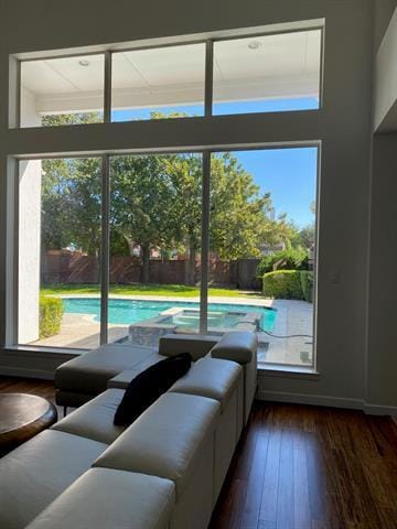 Building Photo - 4008 Naples Dr