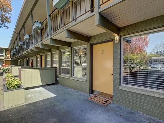 Building Photo - 21521 73rd Pl W