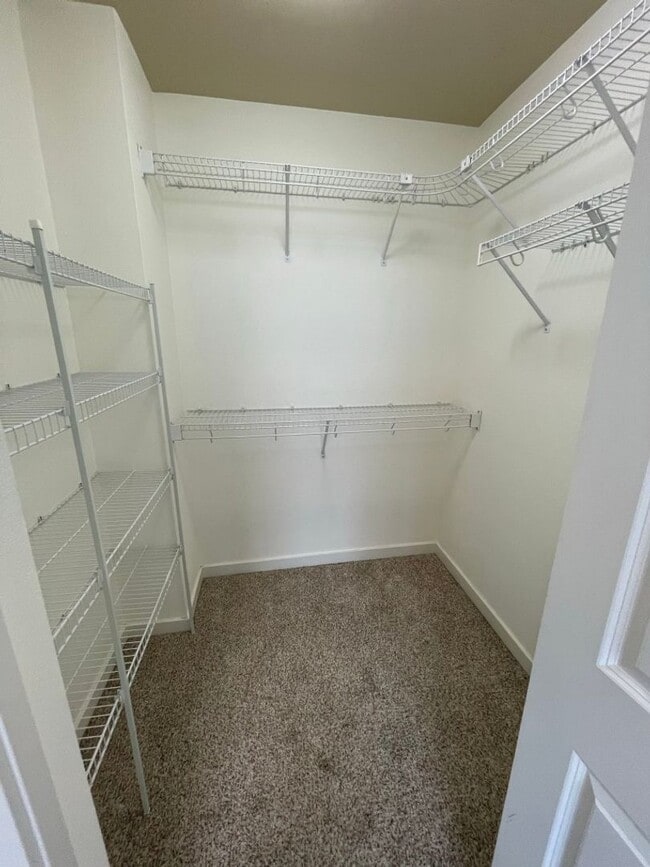 Building Photo - 1Bd/1Ba Redmond Condo