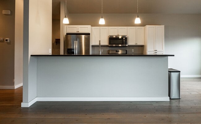 Building Photo - 16 Naomi Rose Ln