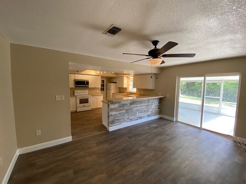 Building Photo - 100 Avalon Ct