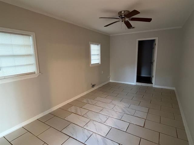 Building Photo - 1823 Southview Dr