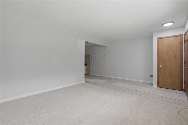 Building Photo - 6250 W 64th Pl
