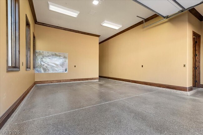 Building Photo - 514 Mandalay Ct