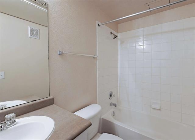 Building Photo - 10505 S I-35 Frontage Rd