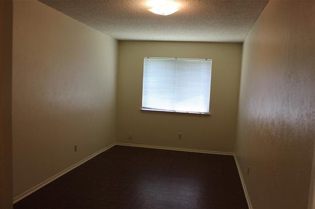 Building Photo - 3513 Wildwood Cir