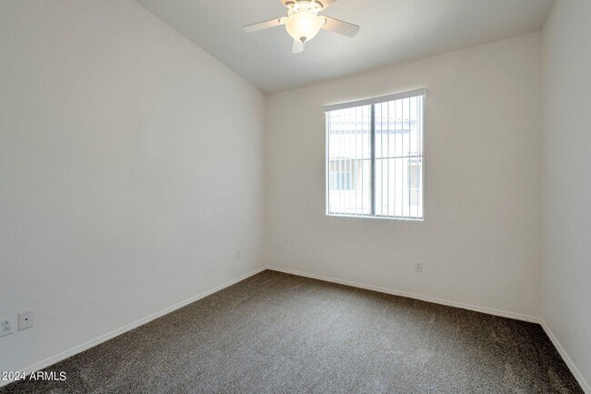 Building Photo - 10136 E Southern Ave