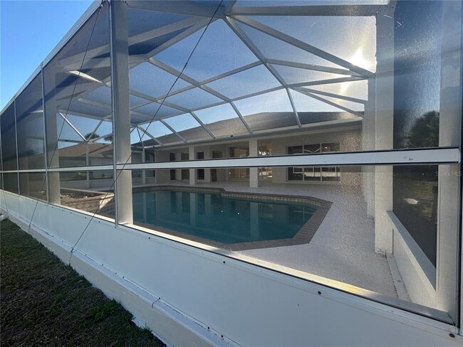 Building Photo - 5746 Brickell Dr