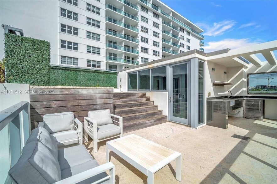 Building Photo - 9501 Collins Ave