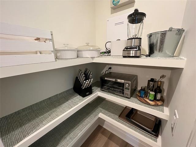 Building Photo - 1901 S Harwood St