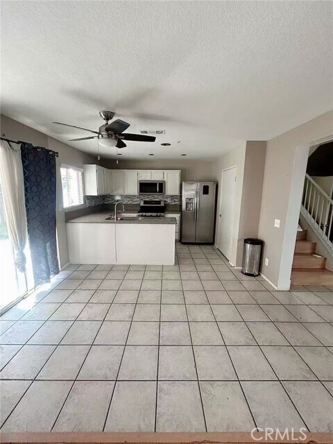 Building Photo - 15865 Flamingo Dr