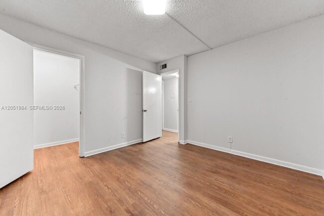 Building Photo - 10789 N Military Trl