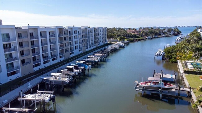 Building Photo - 1709 N Tamiami Trl