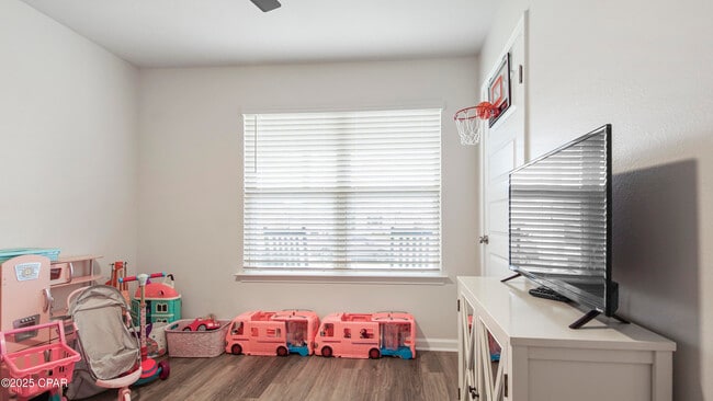 Building Photo - 5044 Rivergrass Dr
