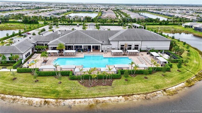 Building Photo - 11933 SW Coral Cove Pkwy