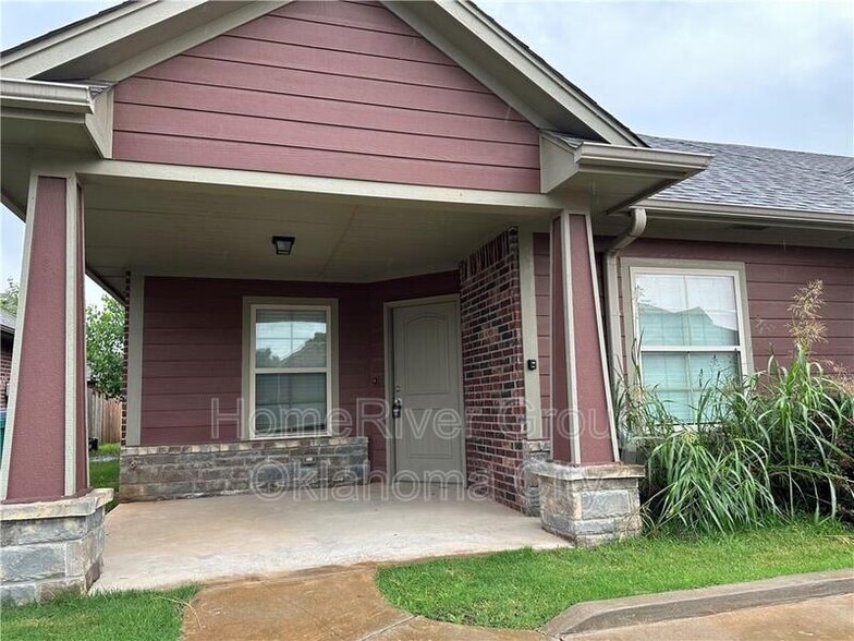 Primary Photo - 1007 SW 92nd St