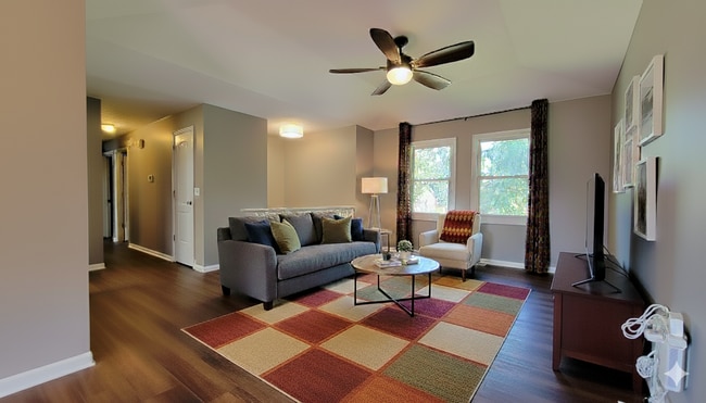 Building Photo - Josephine (Millard Highlands South)