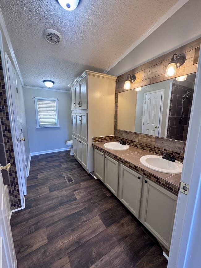 Building Photo - 3690 Old Airport Rd