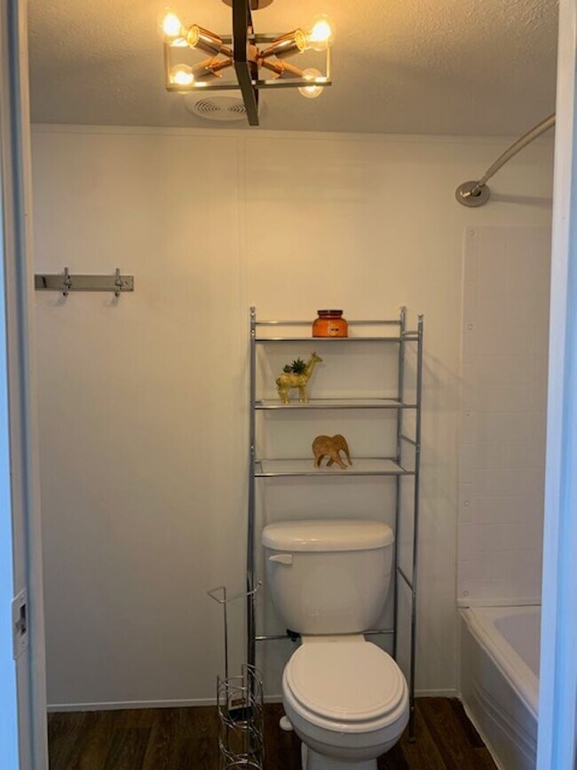 Building Photo - 2-Bedroom, 2-Bath Home for Rent