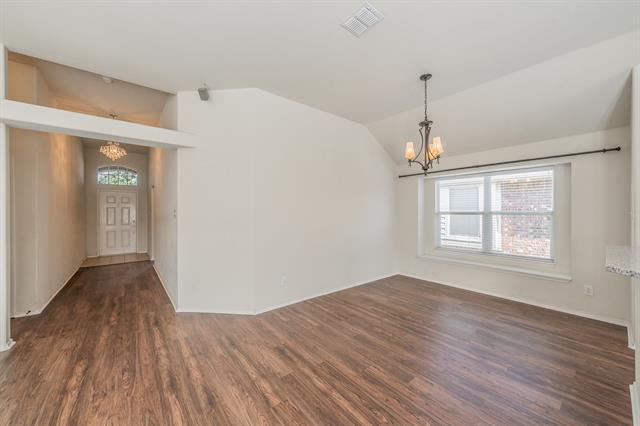 Building Photo - 2612 Redcedar Dr
